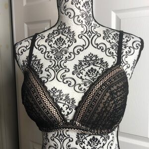Victoria’s Secret black lace nude plunge bra 34DD